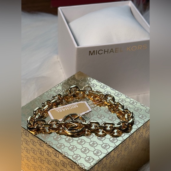 NEW‼️ Michael Kors MK Logo Gold Chain Bracelet NWT